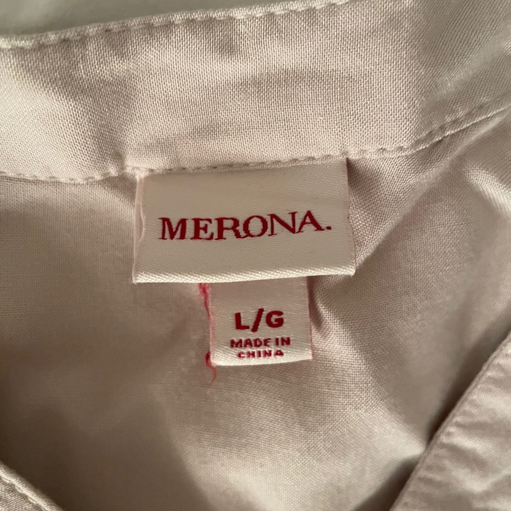 blouse - Picture 2 of 4